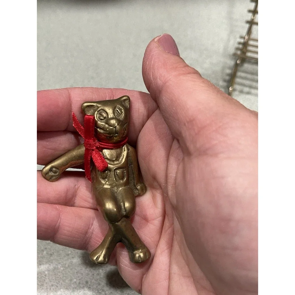 Brass Cats Kittens Sitting Cross Leg Metal Bench Red Ties Taiwan‎ Pair Trinket